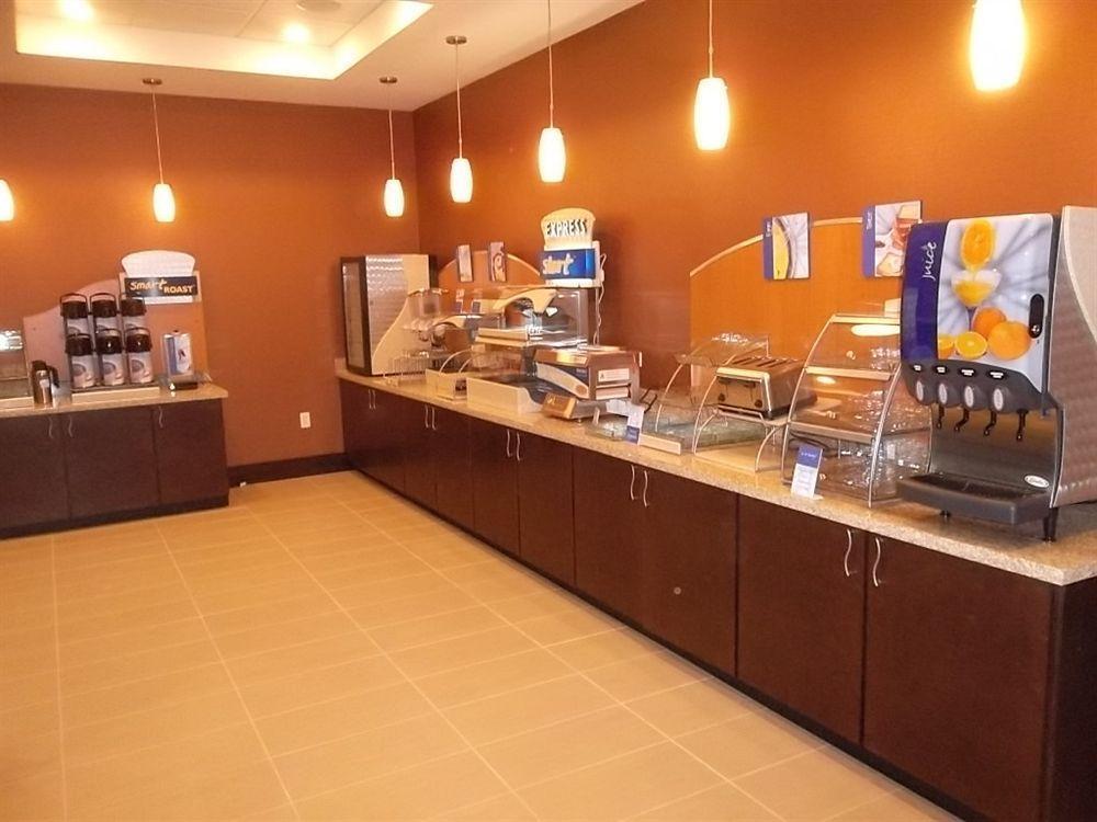Holiday Inn Express Hotel & Suites Orlando East-Ucf Area By Ihg Alafaya Eksteriør billede